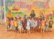 Hoạt động trải nghiệm “Làm đèn lồng vui Tết trung thu” của các bé trường Mẫu giáo Đắk Wil
